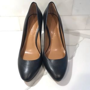Banana Republic Kelsey Pump